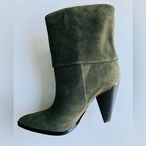 DKNY Women’s Ankle Booti